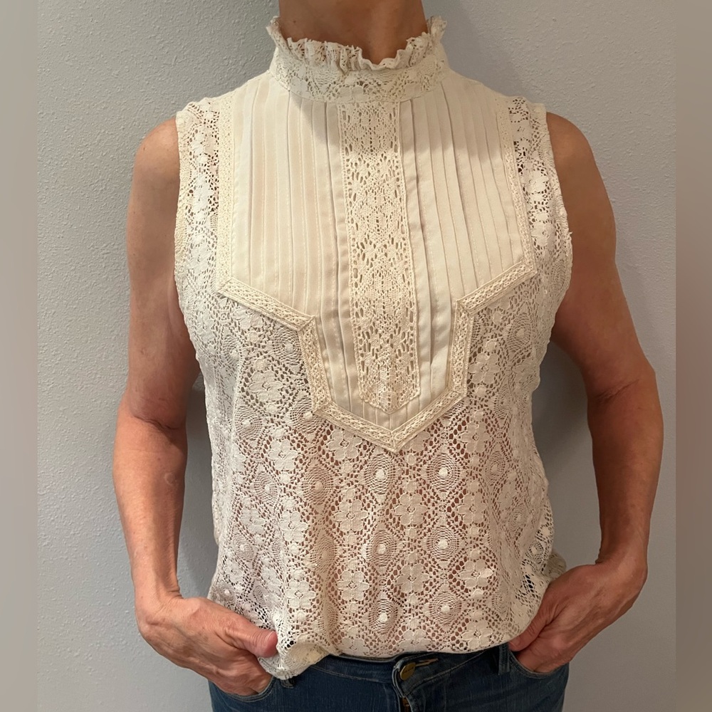 Forever 21 ivory lace shirt